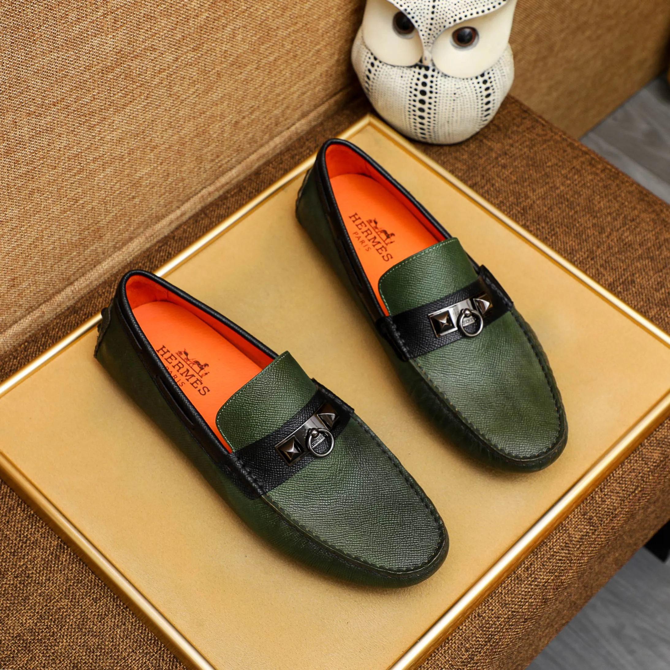 Factory price 380 🕷🕷【HERMES】The same style as Hermès counters🇨🇳Classic slip-on shoes 1:1 mold opening💯Original quality🍓Using imported first-layer cowhide🍅pig skin lining🌶🌶Super high-end men's leather shoes🇨🇳Solid and stable Very special🍇 Available in green! Code number 38-44 (45.46.47. Can be customized)